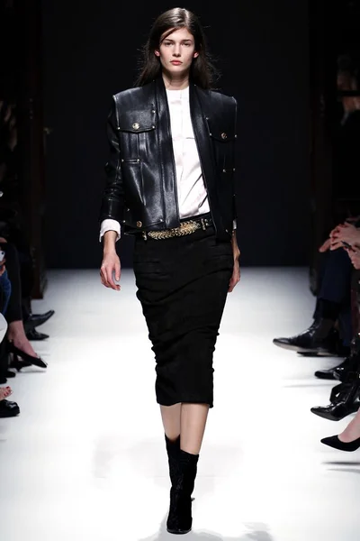Look 23